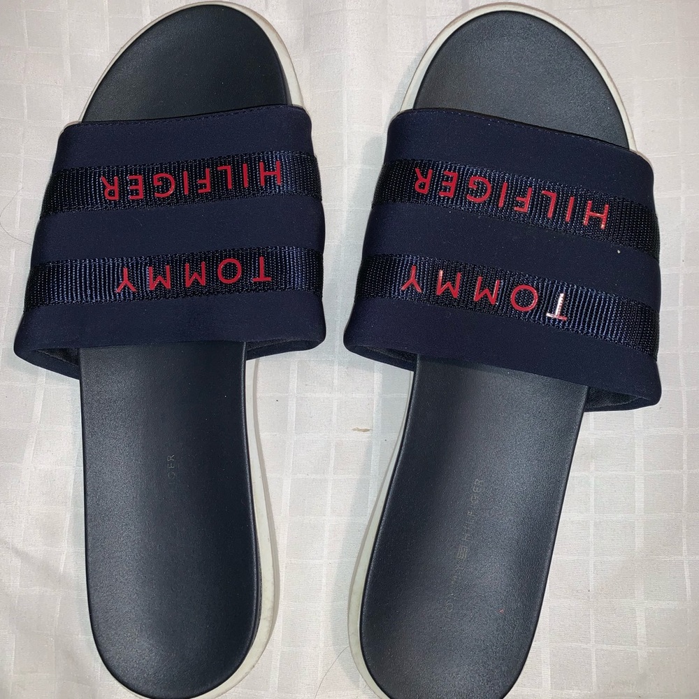 Tommy Hilfiger slides!